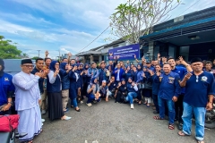 Ketua DPW Partai NasDem Jawa Barat bersama jajaran pengurus DPD Partai NasDem Kabupaten Tasikmalaya