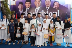 Ketua DPW NasDem Jawa Barat dan Ketua DPP Bidang Pemenengan Pemilu Teritori Jawa Barat didampingi Pengurus Harian DPW NasDem Jawa Barat sedang Kegiatan Fastabiqul Khairat Ke-9 yang rutin dilakukan oleh DPW Partai NasDem Jawa Barat setiap bulan Ramadhan  (Foto : NasDem Jabar team)